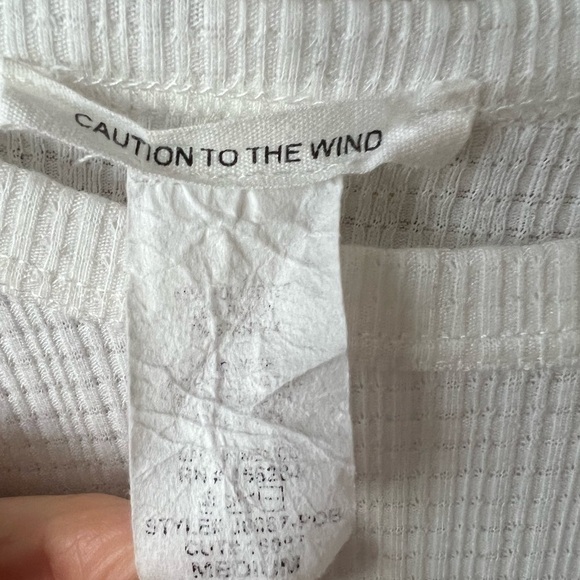 Caution to the Wind White Ribbed Peplum Long Sleeve Top Size Medium - Picture 2 of 3